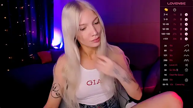 AnyaTaylor_ webcam