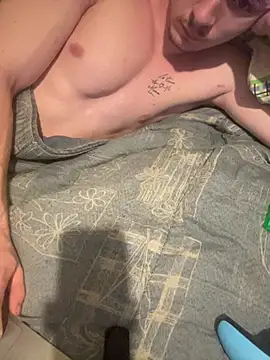 Lucas328706 webcam