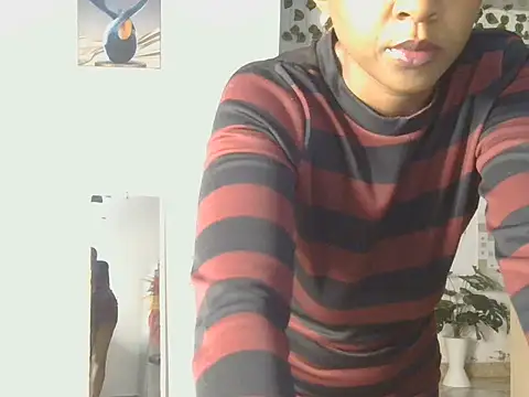 Skyy_Brown webcam