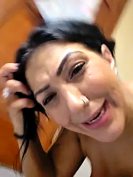 LittleMissEeve webcam