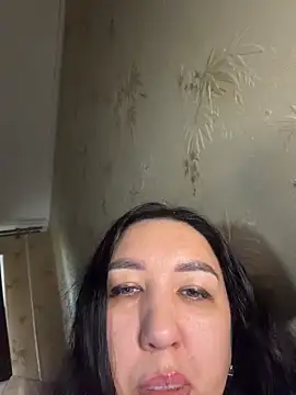 Naughtbaby_2025 live cam on StripChat