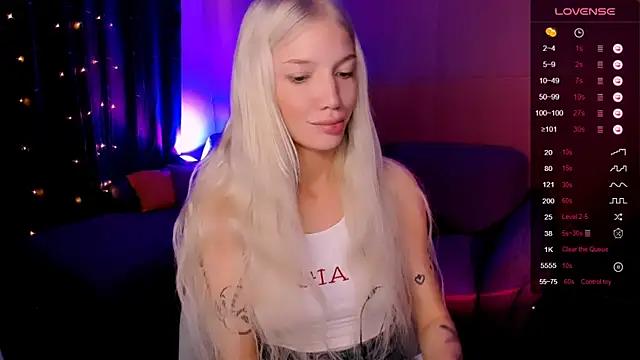 AnyaTaylor_ webcam