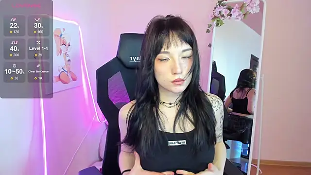 AliceeinWonderlanddd webcam