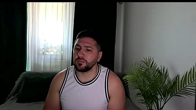 Gold_Alpha_Boy webcam