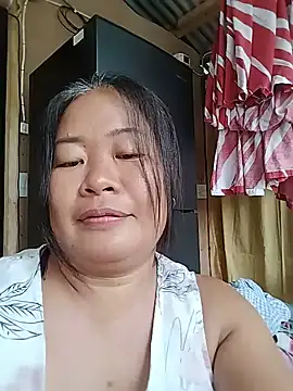 lovelywoman43 - Lovelywoman43's free webcam - UK Sex Cams