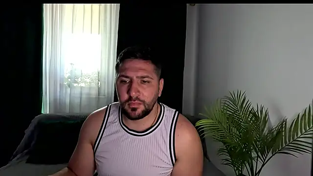 Gold_Alpha_Boy live cam on StripChat