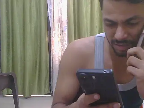 stubborndesiboy - Stubborndesiboy's free webcam - UK Sex Cams