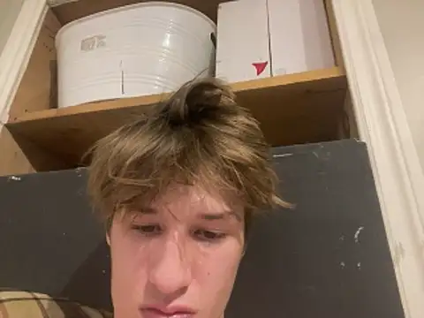yourwhiteboy1 webcam