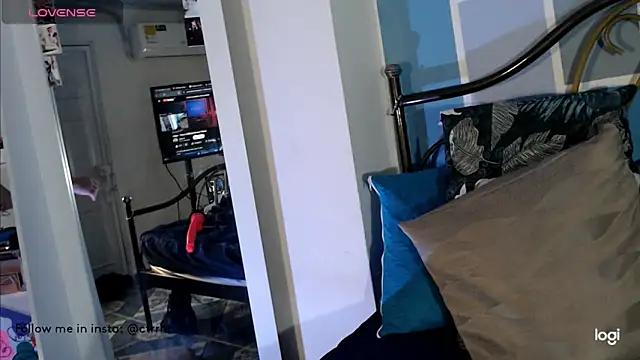 Camilleturn18 webcam