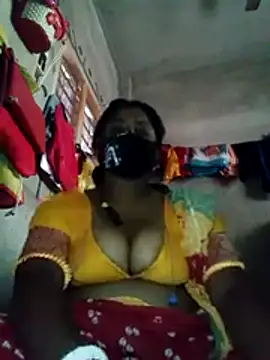 Miss-poly webcam