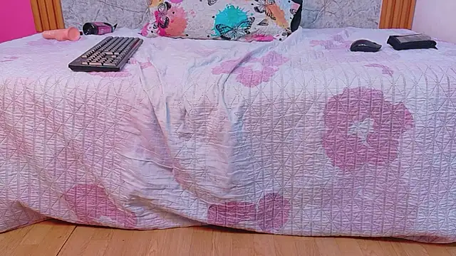 EbonyCoWorker webcam