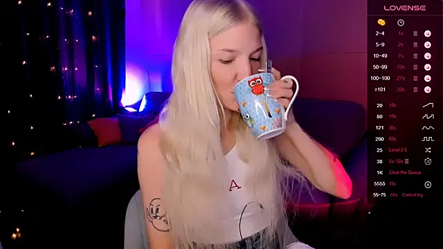 AnyaTaylor_ webcam