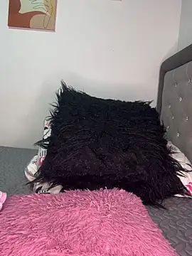 Melanyprada live sex cam