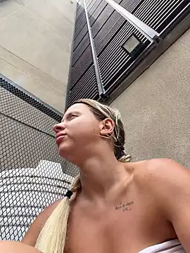 LikaCat live sex cam