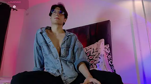 lui_x_dust