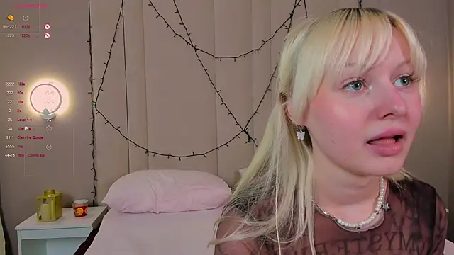 AdeleSilvy webcam