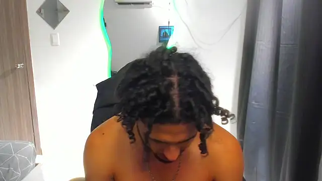 Kris_Khalifa69 webcam