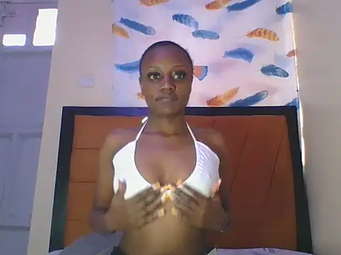 Ellaa_doll webcam