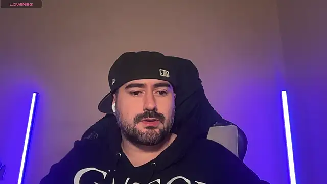 DominantTheo webcam