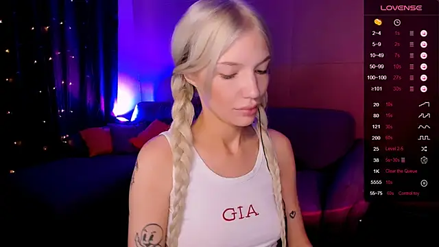 AnyaTaylor_ webcam