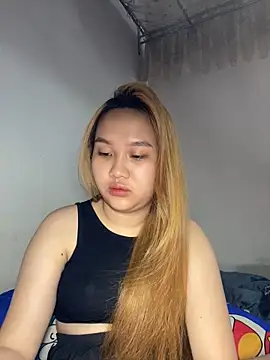 Almira6868 live cam on StripChat