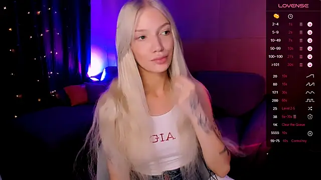 AnyaTaylor_ webcam