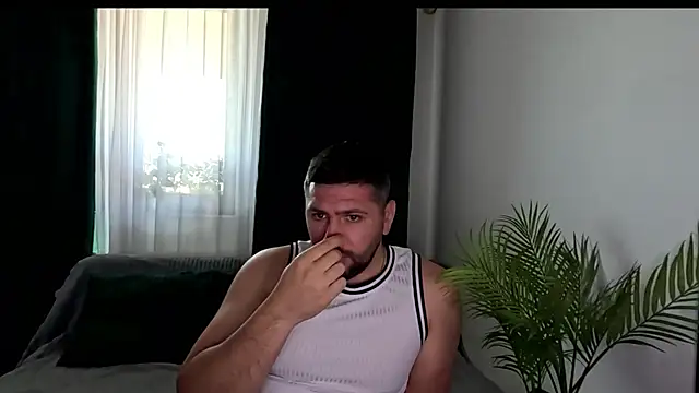 Gold_Alpha_Boy live sex cam