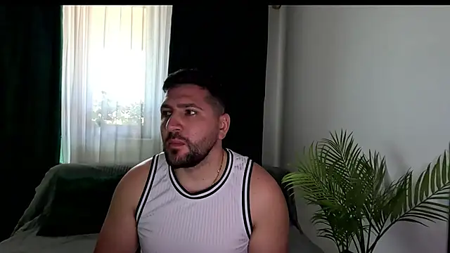 Gold_Alpha_Boy live cam on StripChat