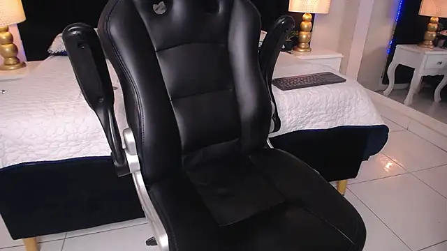 SkylerBigxxx webcam