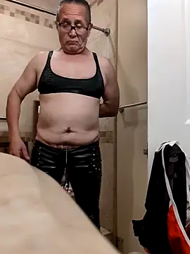 bobby69cock live cam on StripChat