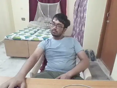 THE_NAKED_BOY webcam
