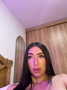 Maddy_Jones webcam