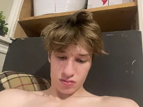 yourwhiteboy1 webcam