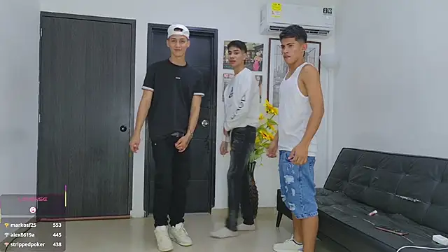 Voyeurism_guyss live cam
