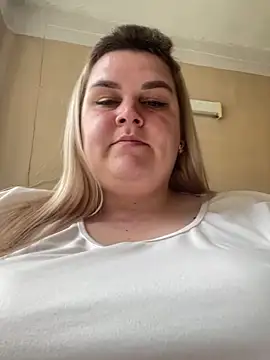 Vita6777 live cam on StripChat