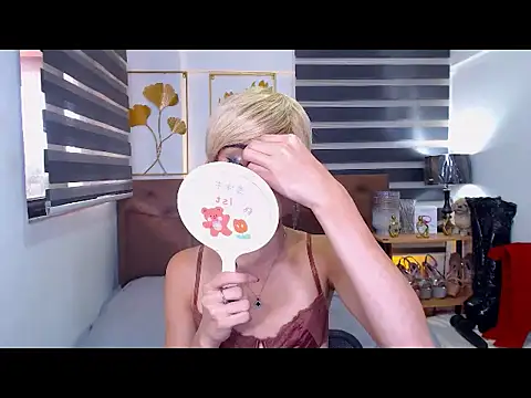 JuicyCockThea live cam on StripChat