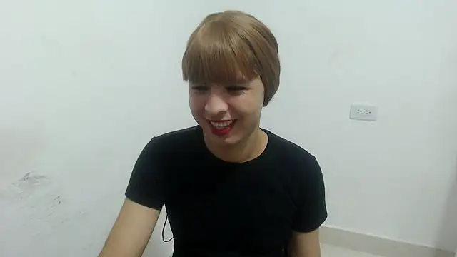 estefania224 webcam