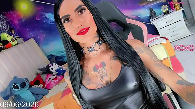 Nella_Dolls live cam on StripChat