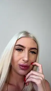 Mia_Roxie webcam