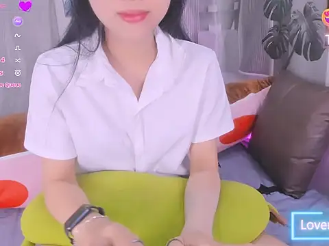 julialy_ webcam