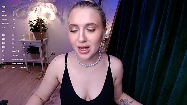 Evacadooo webcam