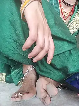 SpicyRoshni webcam
