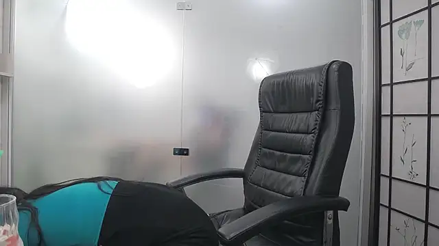 YaraXCox webcam