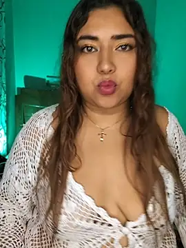 CurvyLolaX webcam