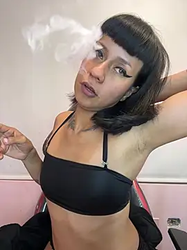 Valkiriia_wiine webcam