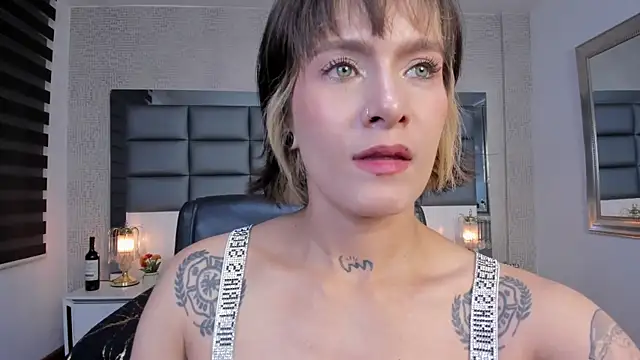 Mrs_Regina_clk webcam