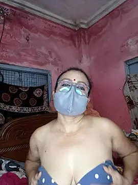 MoonLusty webcam