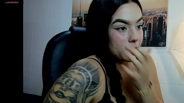 jenn_pink webcam