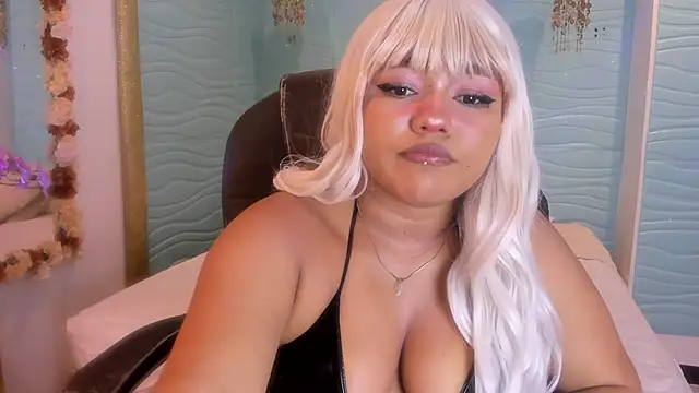 cherry_chel live cam on StripChat