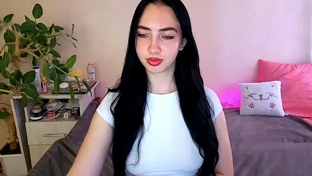 WildKittenX_ live cam on StripChat